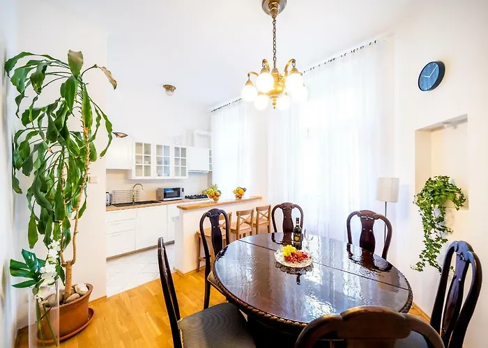 Luxurious Kafka Family In Old Town