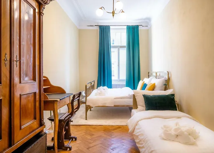 Luxurious Kafka Family In Old Town