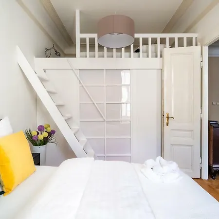 Luxurious Kafka Family In Old Town